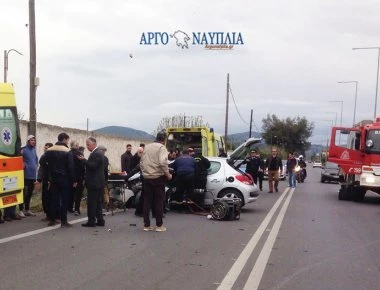 Τροχαίο με εγκλωβισμένους έξω από το Ναύπλιο (φωτό)
